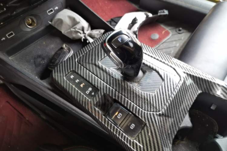 Used MG 5 2021 300TGI DCT Elegant Luxury Edition Gear Lever
