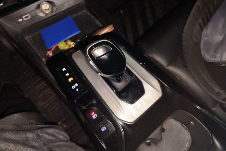 Used MG 5 2021 300TGI DCT Elegant Luxury Edition Gear Lever