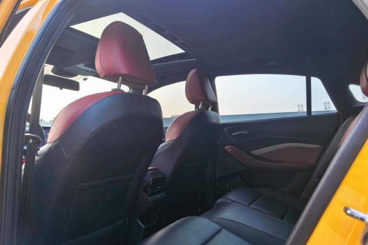 Used MG 5 2021 180 DVVT Manual Youth Luxury Edition Headliner