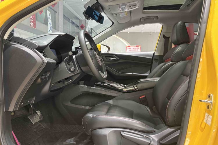 Used MG 5 2021 Revised Version 180 DVVT CVT Youth Luxury Edition Interior 1