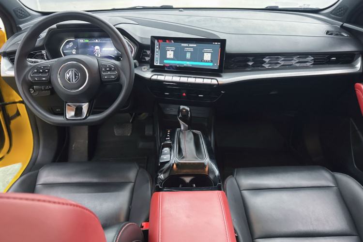 Used MG 5 2021 Revised Version 180 DVVT CVT Youth Luxury Edition Interior 1