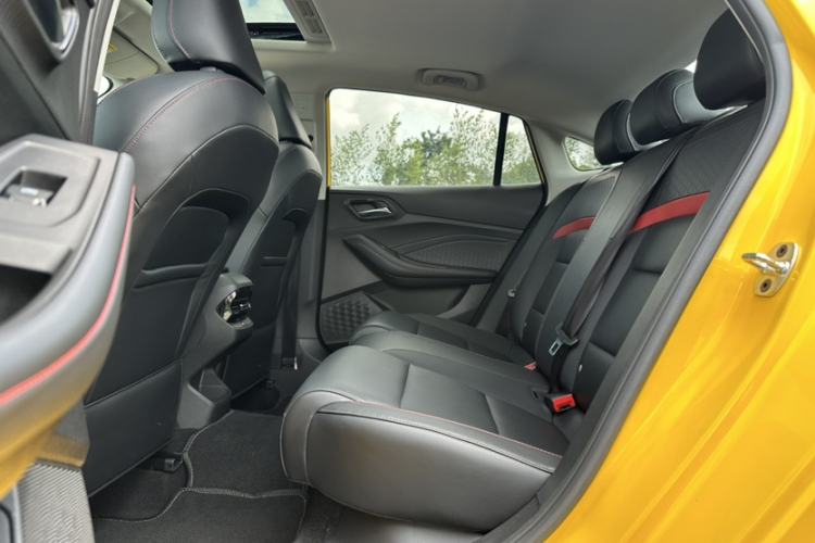 Used MG 5 2021 180 DVVT CVT Youth Luxury Edition Interior 1