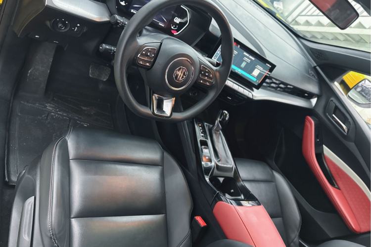 Used MG 5 2021 Revised Version 180 DVVT CVT Youth Luxury Edition Interior 3
