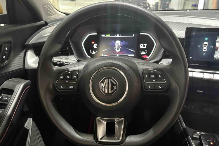 Used MG 5 2021 Revised Version 180 DVVT CVT Youth Luxury Edition Interior 4