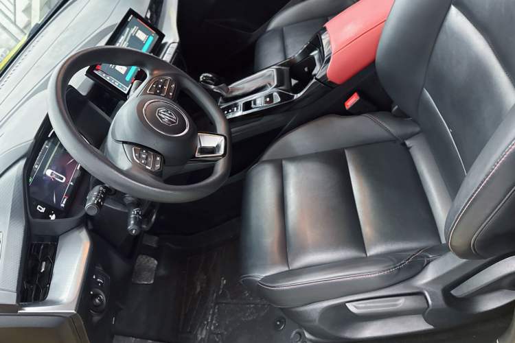 Used MG 5 2021 Revised Version 180 DVVT CVT Youth Luxury Edition Interior 4