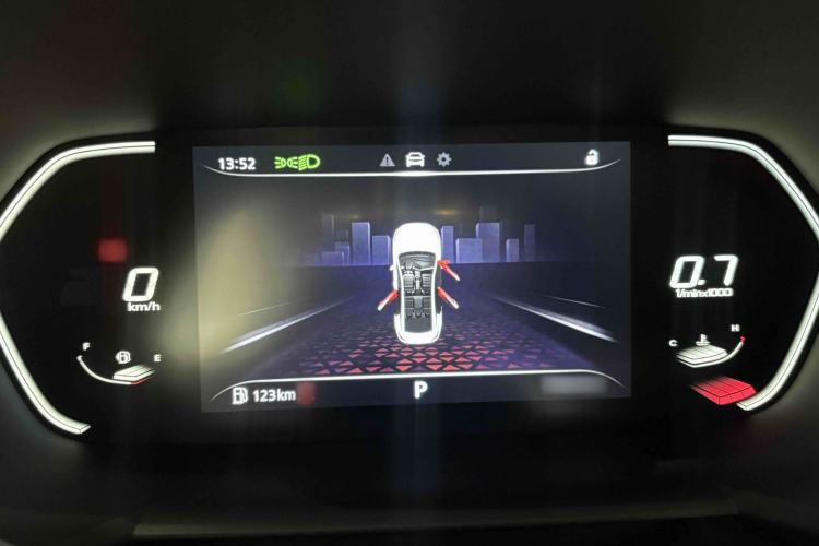 Used MG 5 2021 Revised Version 180 DVVT CVT Youth Luxury Edition Interior 7