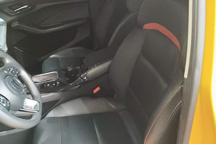 Used MG 5 2021 Revised Version 180 DVVT CVT Youth Luxury Edition Left Front Seat