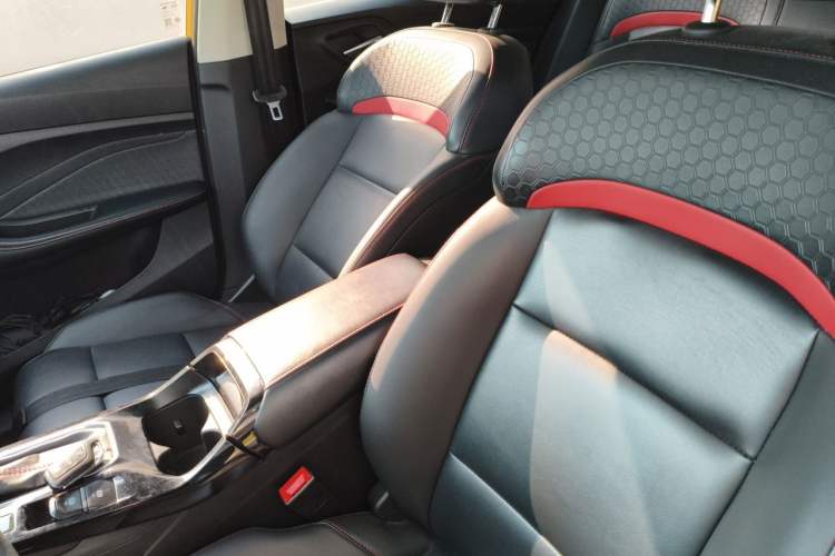 Used MG 5 2021 180 DVVT CVT Youth Luxury Edition Left Front Seat