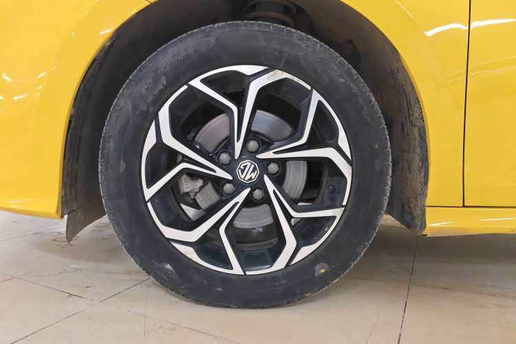Used MG 5 2021 180 DVVT CVT Youth Luxury Edition Left Front Wheel Hub