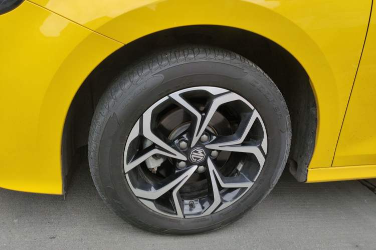 Used MG 5 2021 Revised Version 180 DVVT CVT Youth Luxury Edition Left Front Wheel Hub