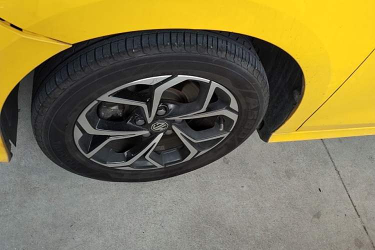 Used MG 5 2021 180 DVVT Manual Youth Luxury Edition Left Front Wheel Hub