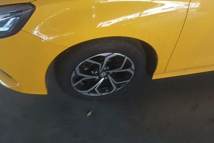 Used MG 5 2021 180 DVVT CVT Youth Luxury Edition Left Front Wheel Hub
