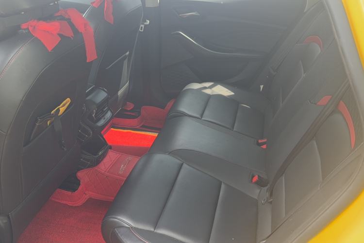 Used MG 5 2021 Revised 300TGI DCT Qingshè Luxurious Enjoyment Edition Left Rear Seat