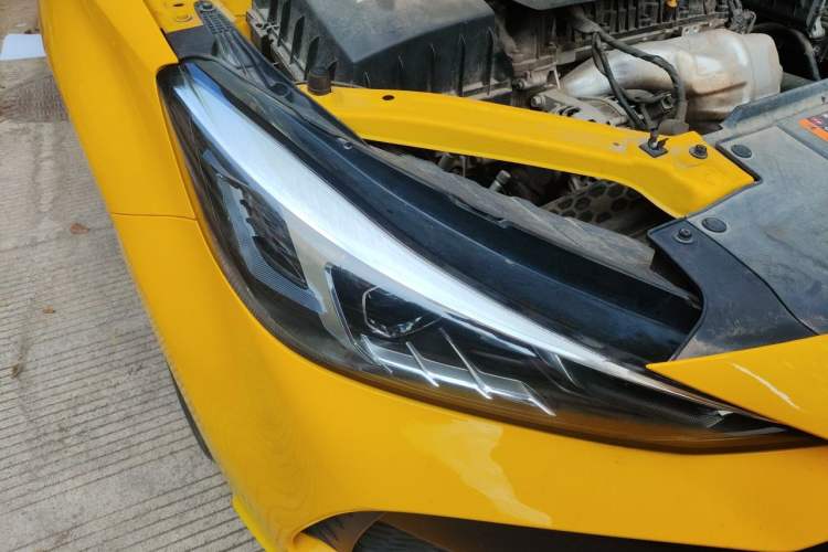 Used MG 5 2021 180 DVVT Manual Youth Luxury Edition Right Front Headlight