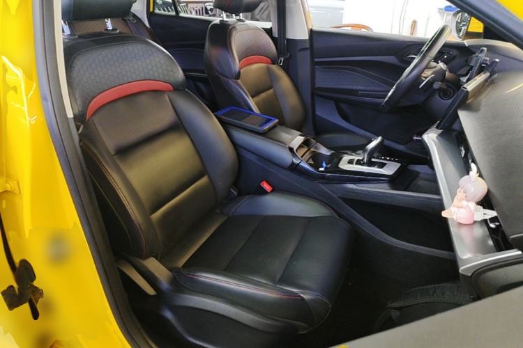 Used MG 5 2021 Revised 300TGI DCT Qingshè Luxurious Enjoyment Edition Right Front Seat