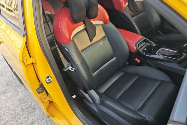 Used MG 5 2021 180 DVVT CVT Youth Luxury Edition Right Front Seat