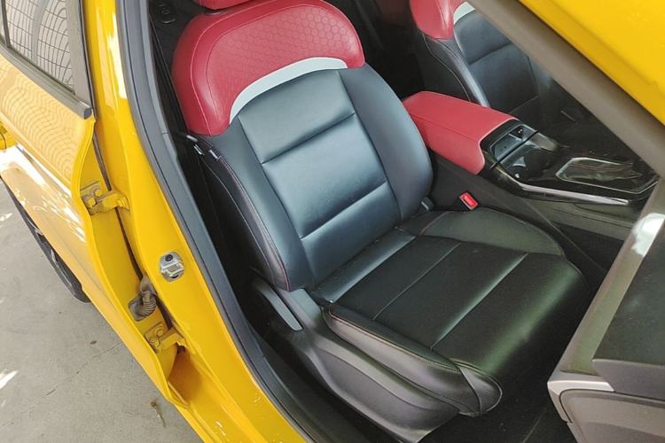 Used MG 5 2021 180 DVVT CVT Youth Luxury Edition Right Front Seat