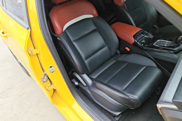 Used MG 5 2021 180 DVVT CVT Youth Luxury Edition Right Front Seat