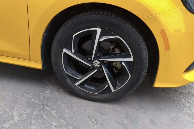 Used MG 5 2021 300TGI DCT Elegant Luxury Edition Right Front Wheel Hub