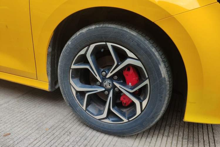 Used MG 5 2021 180 DVVT Manual Youth Luxury Edition Right Front Wheel Hub