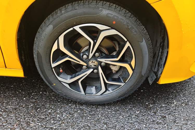 Used MG 5 2021 180 DVVT CVT Youth Luxury Edition Right Front Wheel Hub