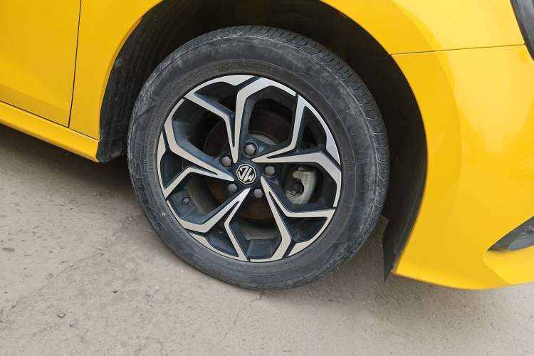 Used MG 5 2021 Revised Version 180 DVVT CVT Youth Luxury Edition Right Front Wheel Hub