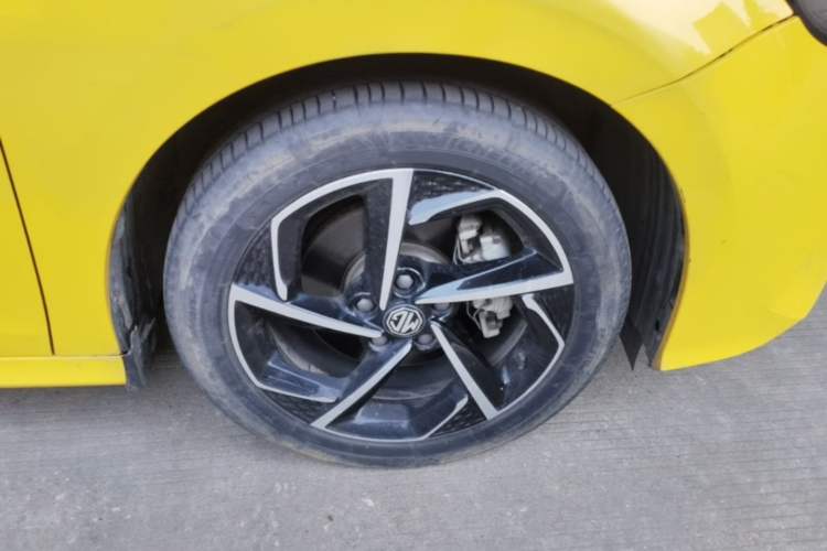 Used MG 5 2021 300TGI DCT Elegant Luxury Edition Right Front Wheel Hub