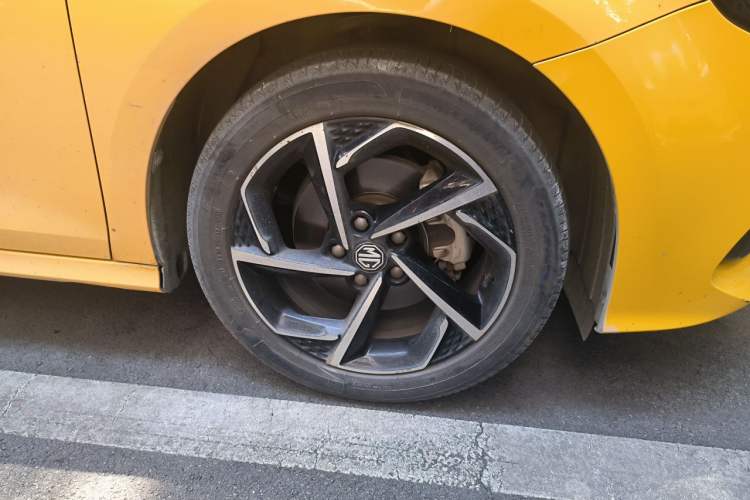 Used MG 5 2021 300TGI DCT Elegant Luxury Edition Right Front Wheel Hub