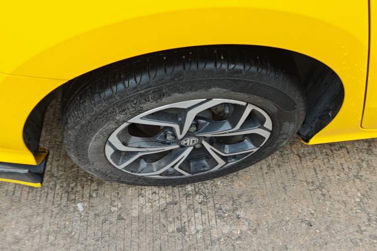 Used MG 5 2021 180 DVVT CVT Youth Luxury Edition Right Rear Wheel Hub