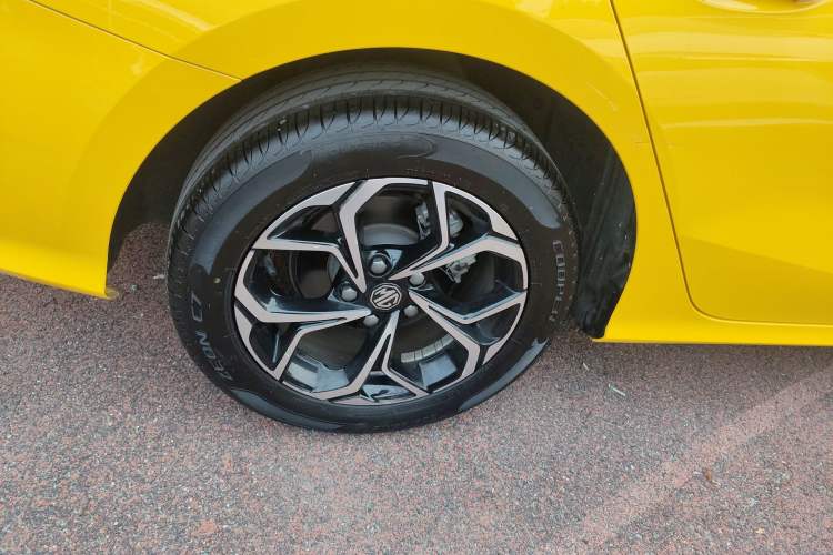 Used MG 5 2021 180 DVVT CVT Youth Luxury Edition Right Rear Wheel Hub