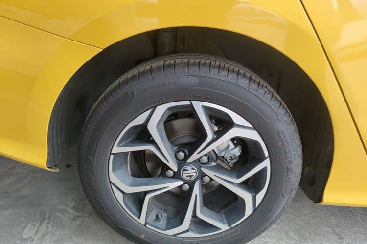 Used MG 5 2021 Revised Version 180 DVVT CVT Youth Luxury Edition Right Rear Wheel Hub
