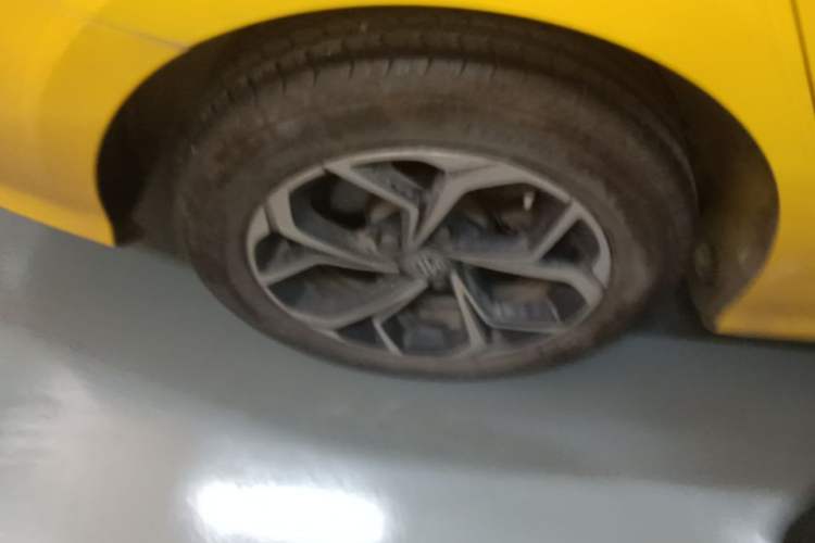 Used MG 5 2021 180 DVVT CVT Youth Luxury Edition Right Rear Wheel Hub
