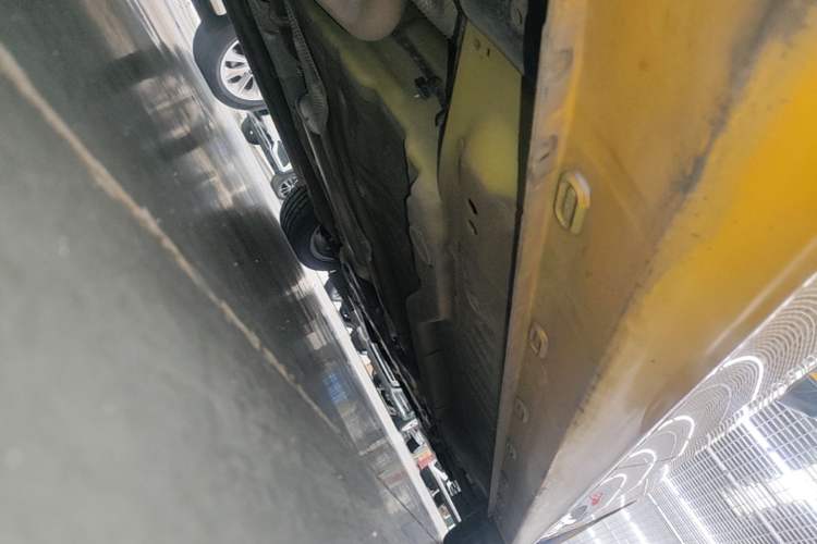 Used MG 5 2021 180 DVVT CVT Youth Luxury Edition Right Side Sill
