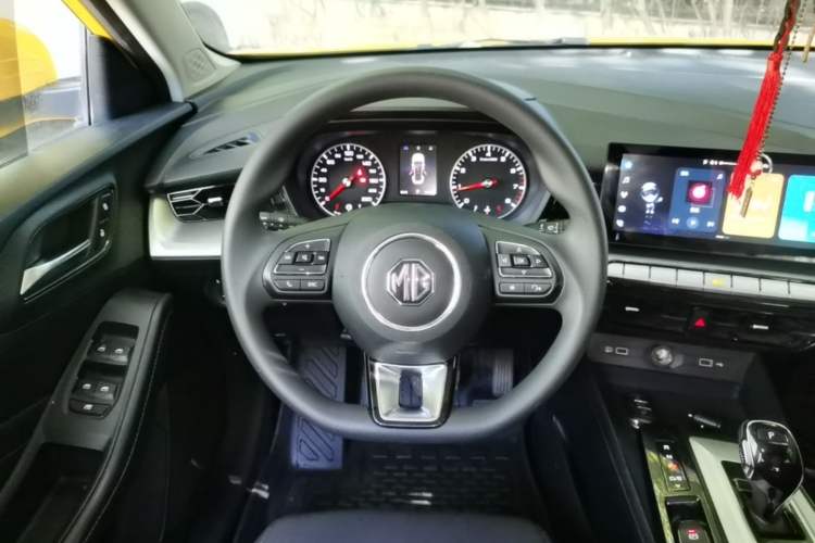 Used MG 5 2021 300TGI DCT Elegant & Trendy Edition Steering Wheel