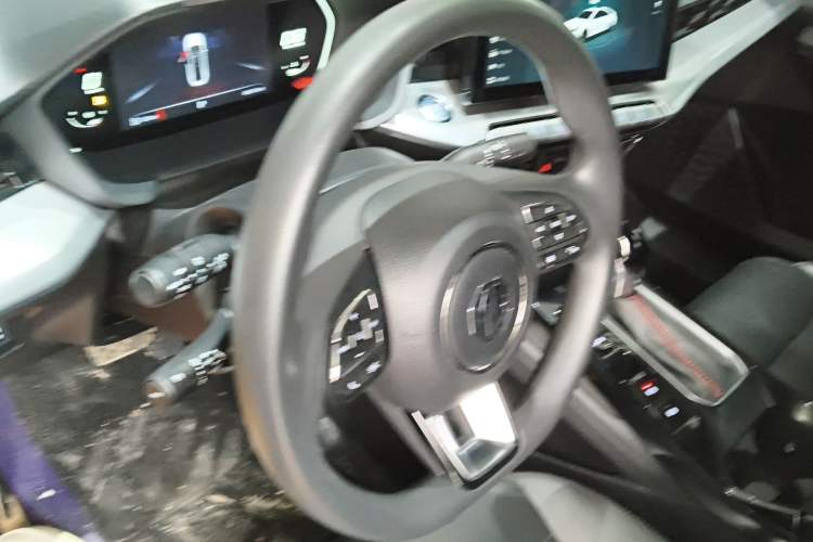 Used MG 5 2021 Revised Version 180 DVVT CVT Youth Luxury Edition Steering Wheel