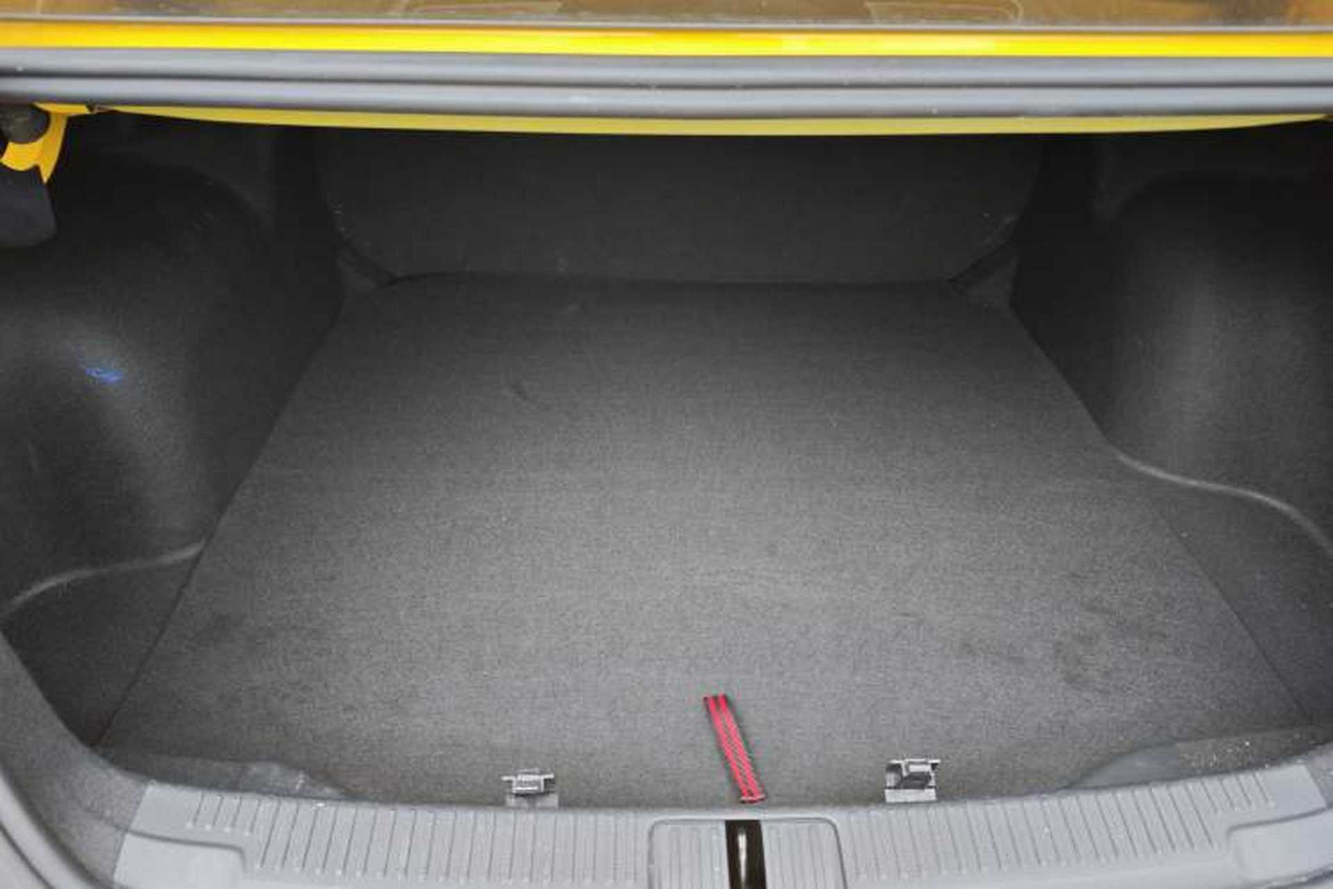 Used MG 5 2021 180 DVVT Manual Youth Luxury Edition Trunk