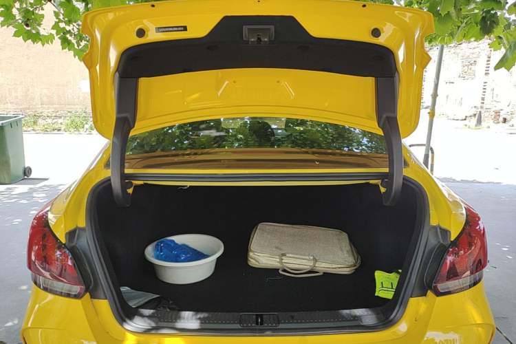 Used MG 5 2021 180 DVVT CVT Youth Luxury Edition Trunk
