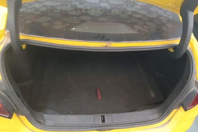 Used MG 5 2021 180 DVVT CVT Youth Luxury Edition Trunk