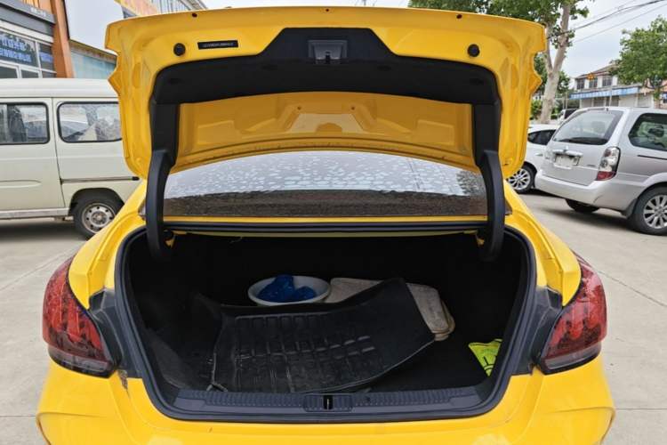 Used MG 5 2021 180 DVVT CVT Youth Luxury Edition Trunk