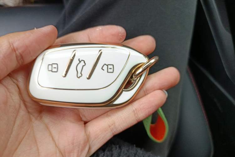 Used MG 5 2021 180 DVVT CVT Youth Luxury Edition Vehicle Key