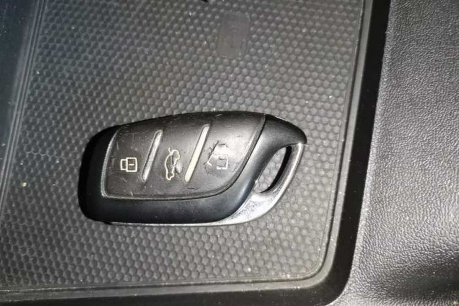 Used MG 5 2021 300TGI DCT Elegant & Trendy Edition Vehicle Key