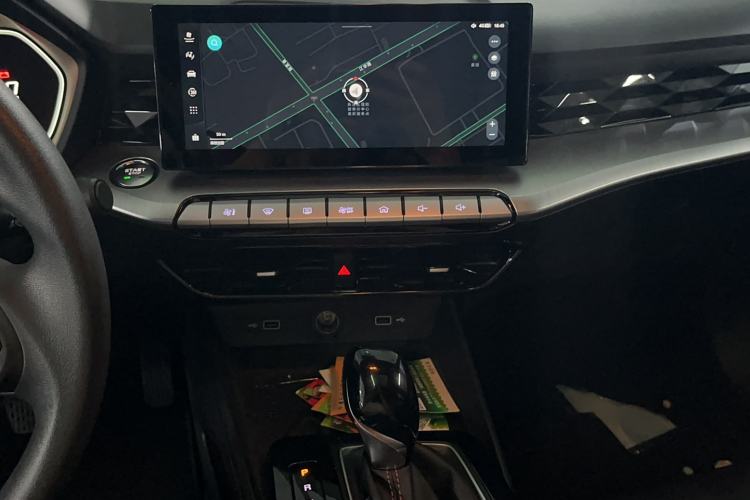 Used MG 5 2022 180 DVVT CVT Youth Luxury Edition Audio And AC Panel