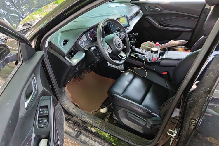 Used MG 5 2022 180 DVVT CVT Youth Luxury Edition Driver Seat