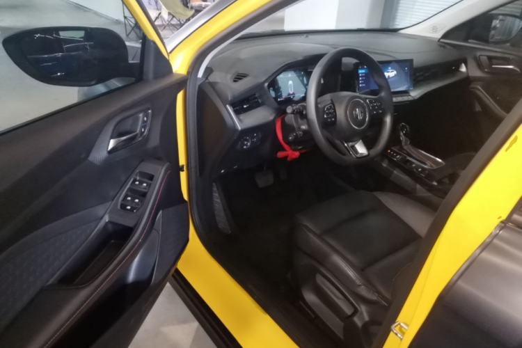 Used MG 5 2022 180 DVVT CVT Youth Luxury Edition Driver Seat