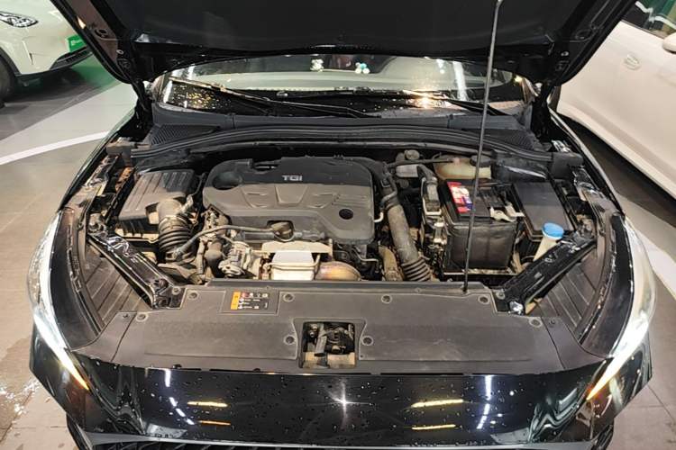 Used MG 5 2022 300TGI DCT Chao Yue Luxury Edition Engine Bay