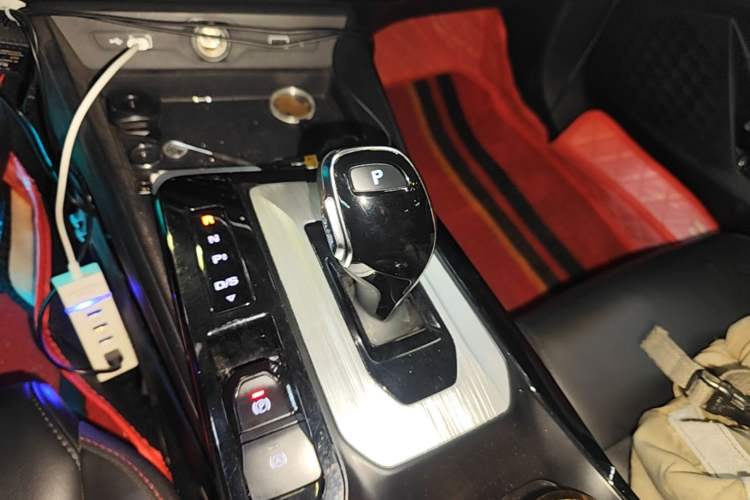 Used MG 5 2022 300TGI DCT Chao Yue Luxury Edition Gear Lever