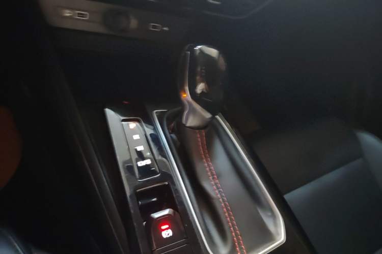 Used MG 5 2022 180 DVVT CVT Youth Style Edition Gear Lever