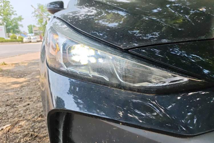 Used MG 5 2022 180 DVVT CVT Youth Luxury Edition Right Front Headlight