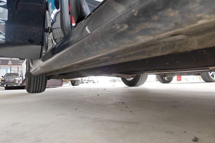 Used MG 5 2022 180 DVVT CVT Youth Flagship Edition Right Side Sill