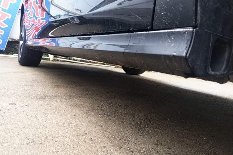 Used MG 5 2022 180 DVVT CVT Youth Luxury Edition Right Side Sill